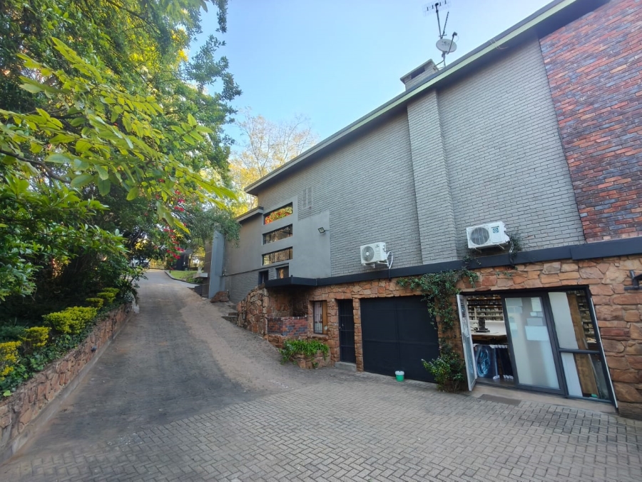 5 Bedroom Property for Sale in Protea Park North West